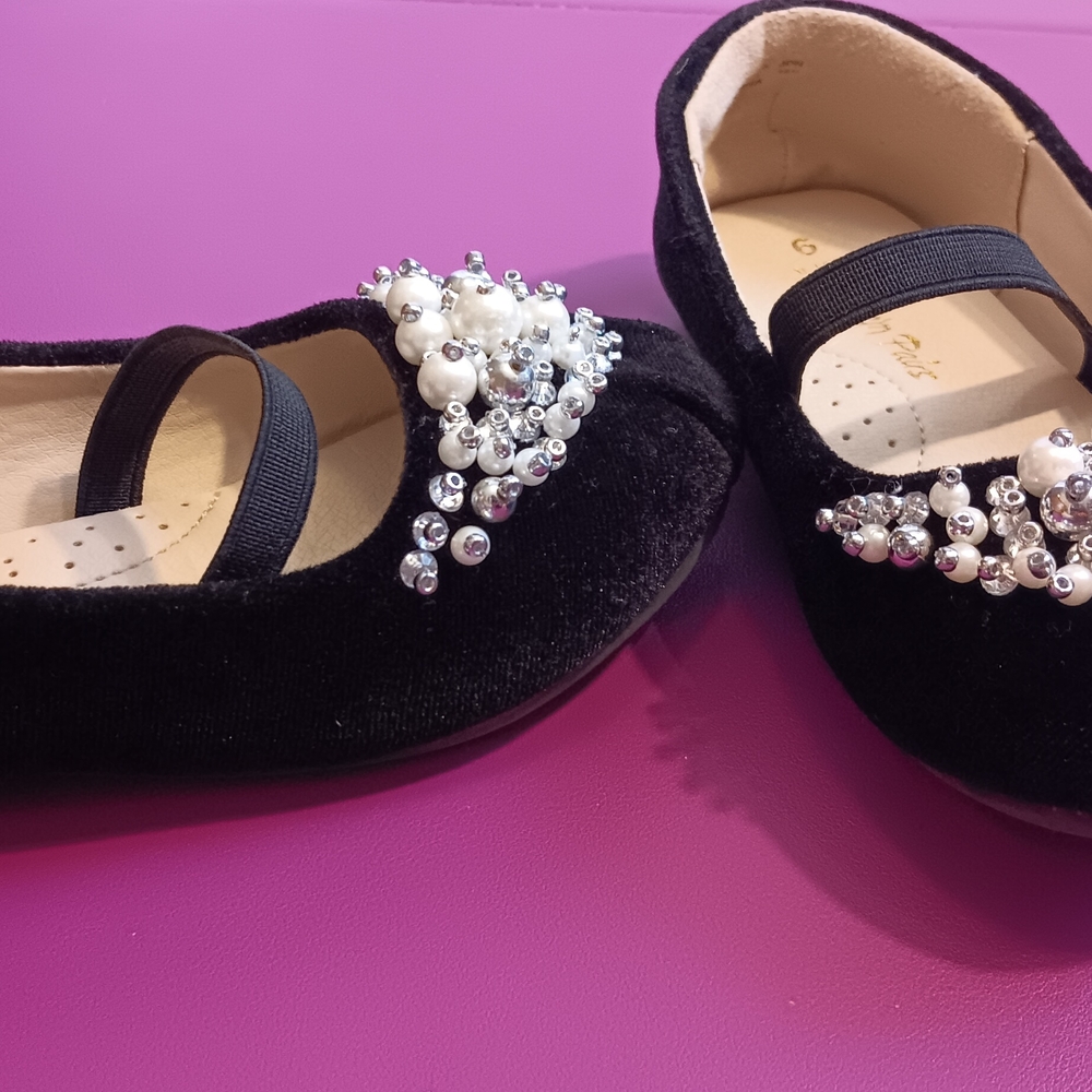 Dream Pairs Black Velvet Ballet Flat Pearls/Sequins Girls Size 9 - Picture 7 of 10
